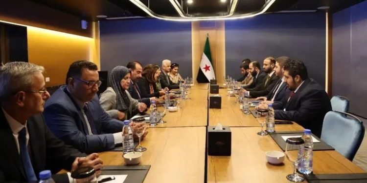 بخطواتٍ ثابتة الإدارة الذاتية الديمقراطية تمضي نحو دمقرطة سوريا