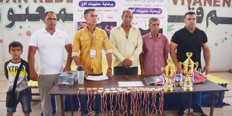 بطولات.. برعاية مغتربين ومحَالّ الحلويات!