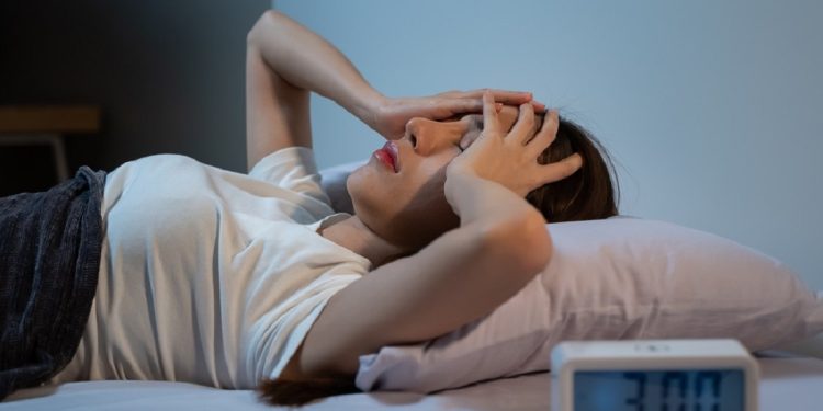 كثرة النوم قد تكون خطراً على الدماغ.. دراسة توضح