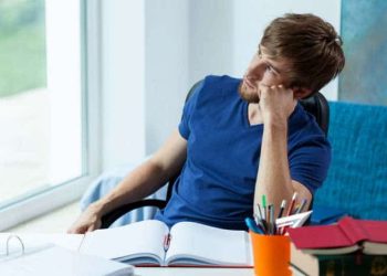 لماذا نشعر بالفراغ والإحباط بعد الانتهاء من أي إنجاز؟