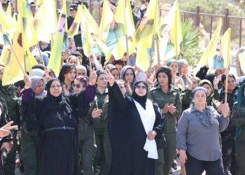 نساء ومهجرون: القائد عبد الله أوجلان صوت الديمقراطية والسلام