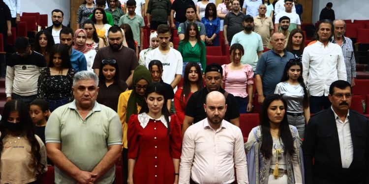 حجب تكريم الجوائز في اختتام معرض الفن التشكيلي التاسع 
