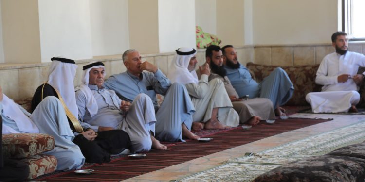 قوى الأمن الداخلي تعقد صلحاً عشائرياً بين البوسرايا والشيخان في الرقة