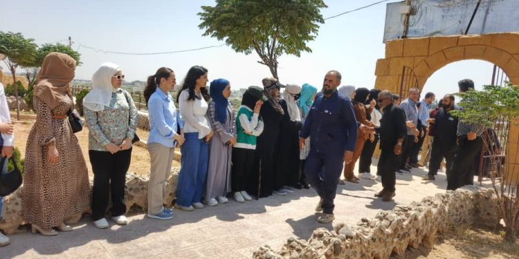 فرق الإدارة الذاتية تعود من الساحل السوري بعد مواجهة الحرائق: تضامن وطني وإنساني في أبهى صورة