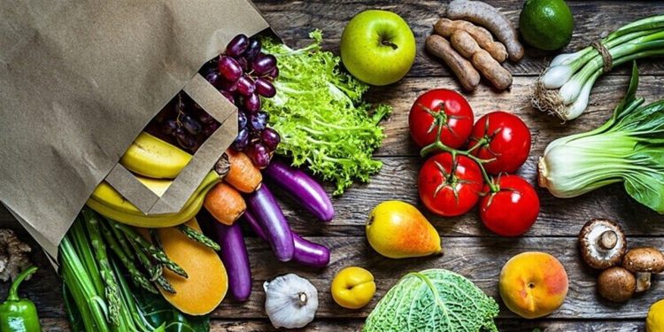  أطعمة تُخفض ضغط الدم بشكلٍ طبيعي بحسب اختصاصية