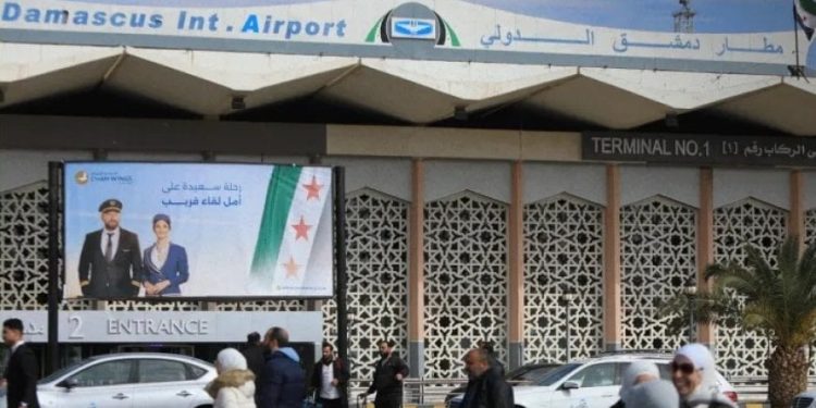 الحكومة السوريّة الانتقالية تفرض مبالغ مالية على الداخلين للبلاد