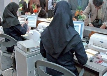السلطات الإيرانية تشدد القيود المفروضة على النساء