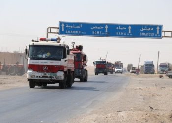 بعد إنجاز مهمتها.. فرق إطفاء الإدارة الذاتية تعود من الساحل السوري