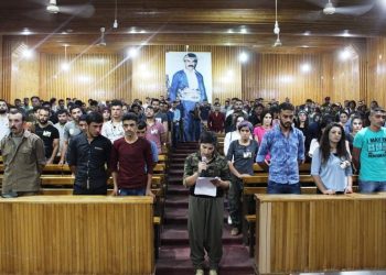 ثورة بدأت بالشباب… وما زالوا طليعتها