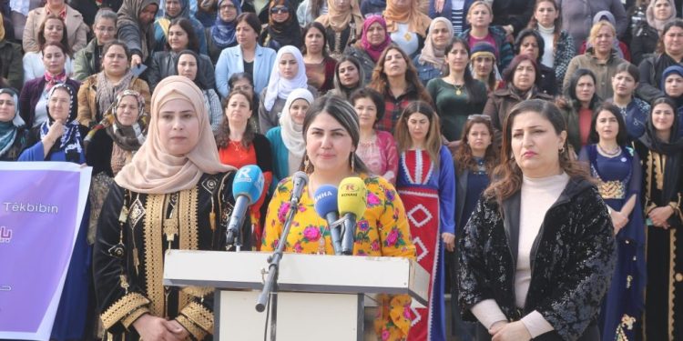 ثورة سوريا مدللة.. تكره النساء وتحب التصفيق