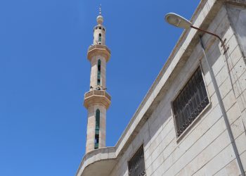 جامع التوبة في الطبقة… من مهجعين متواضعين إلى منارة دينية وتعليمية