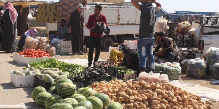 سوق الثلاثاء الشعبي  ملتقى تجاري واجتماعي في جل آغا