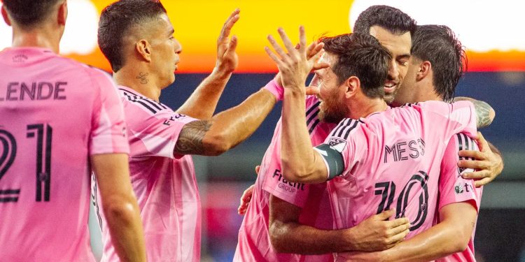 ميسي يواصل التوهج بثنائية جديدة في الدوري الأمريكي
