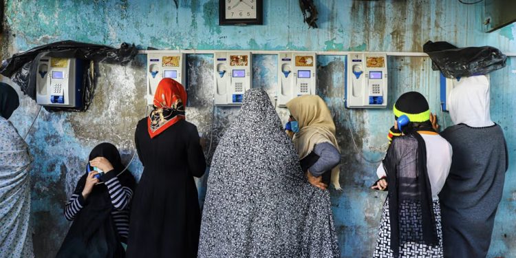 الولايات المتحدة تدين الظروف “غير الإنسانية” لمعتقلين بينهم نساء في سجون طهران