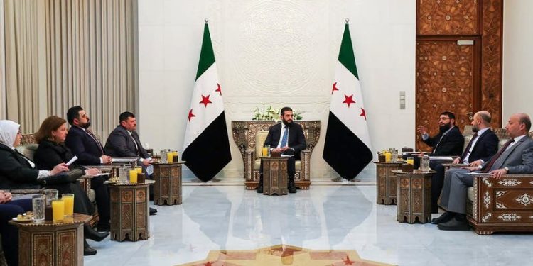 جواد البيضاني: إقصاء السوريين يعيد تدوير الاستبداد   