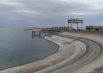 وحدات المياه في حالة طوارئ.. خطط عاجلة لحماية مياه الشرب بالطبقة والجرنية