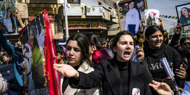 الأمم المتحدة: أعمال العنف التي شهدها الساحل السوري ترقى إلى جرائم حرب