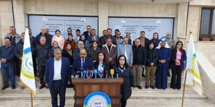 سياسيون ووجهاء عشائر: الإدارة الذاتية أمل الشعوب في الديمقراطية والتعايش