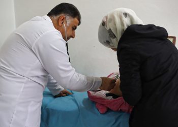عيادات الشعب في قامشلو.. بديل إنساني بخدمات شاملة وتكاليف رمزية