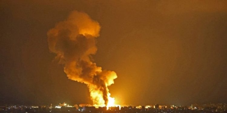إنزال جوي وقصف إسرائيلي على ريف دمشق