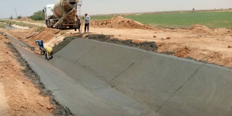 استمرار أعمال إصلاح وتأهيل منشآت الري في مناطق متعددة بالرقة
