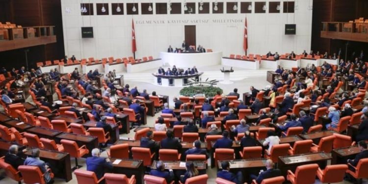 انطلاق أعمال لجنة البرلمان التركي حول عملية السلام