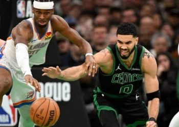 قمة أوكلاهوما وهيوستن تفتتح موسم NBA