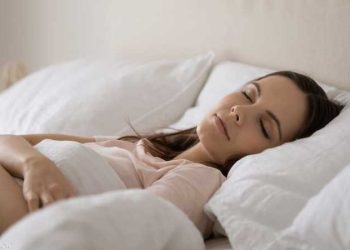الوفاة أثناء النوم… دراسة مطولة تكشف الأسباب والمخاطر والعلامات المبكرة