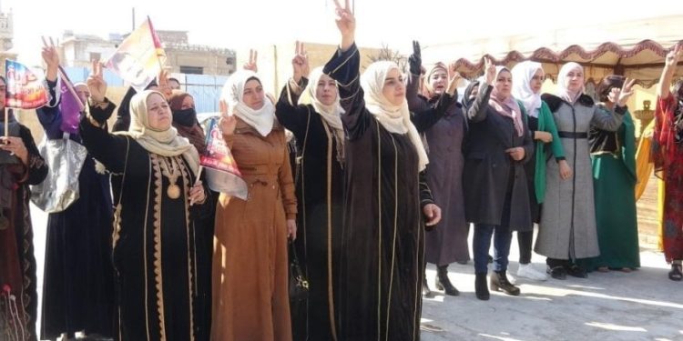 إداريات في مقاطعة دير الزور: وعينا وتنظيمنا سلاحان في مواجهة محاولات تقويض دورنا