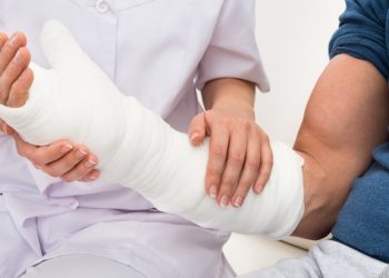 ما “الغراء العظمي”… الابتكار الصيني لعلاج الكسور؟