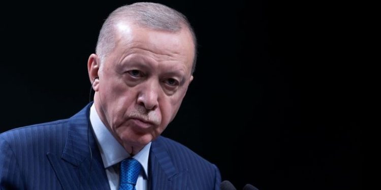 أيّ ديمقراطية في تركيا وهي تدار من العسكر خلف الستار..!!