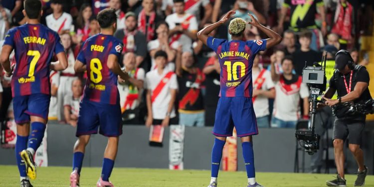 حصدنا سبع نقاط من ملاعب صعبة.. ثلاثي برشلونة يرد على اتهامات فليك
