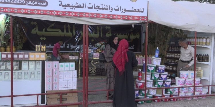 حَذاقُة المرأة الفنية الحرفية زيّنت مهرجان ليالي الفرات