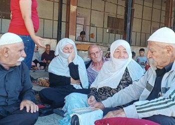 نقص الدعم واستمرار النزوح يزيد معاناة المهجرين من السويداء
