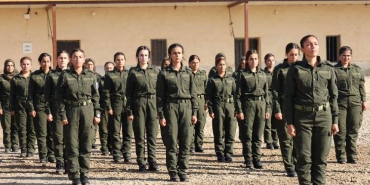 بعد تلقيهن دورة تدريبية.. التحاق 44 عضوة بصفوف قوى الأمن الداخلي – المرأة