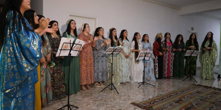 المعهد العالي للفنون – الهلال الذهبي.. منارة الإبداع النسائي في شمال وشرق سوريا