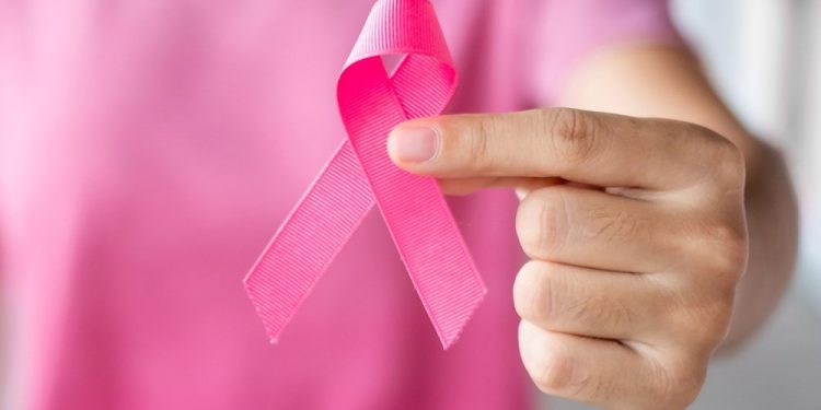 كيف يمكن للمرأة أن تبدأ رحلتها نحو الوقاية في أكتوبر الوردي؟… إليكِ نصائح الخبراء