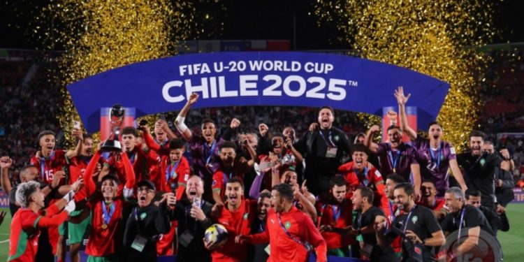 في إنجاز أسطوري.. منتخب المغرب يتوج بكأس العالم للشباب على حساب الأرجنتين