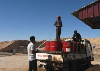 استمرار توزيع مازوت التدفئة على المواطنين في دير الزور