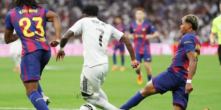 ريال مدريد يُنهي عقدة برشلونة ويعزز صدارة الليغا