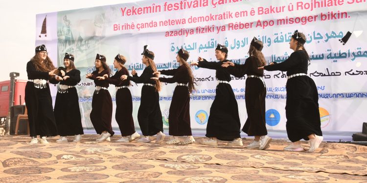 مهرجان ثقافة الأمة الديمقراطية الثاني… تنوّع الثقافات يرسم ملامح سوريا ديمقراطية