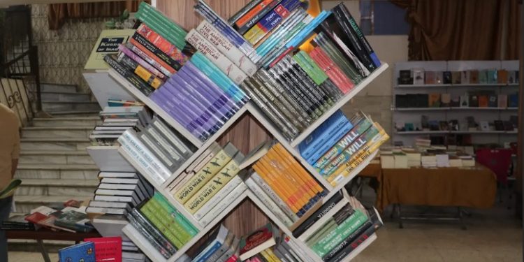 العَنْوَنَةُ  “المعاناة في عَنونة النتاج الأدبي”