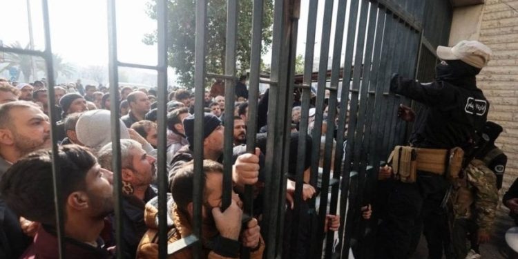 مقتل عشرات المعتقلين في سجون الحكومة الانتقالية