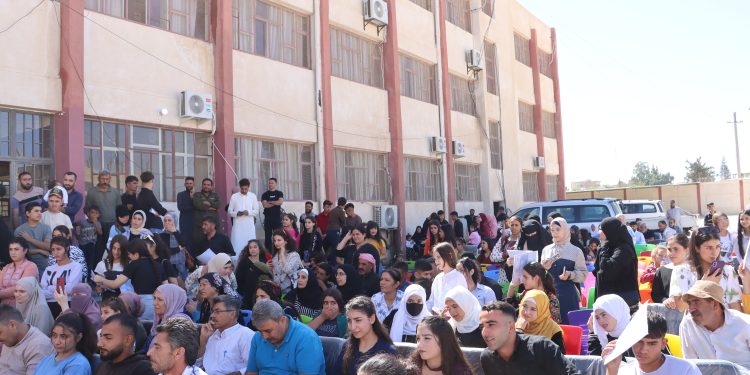 تكريم طلبة مهجري عفرين في الطبقة.. رسالة أمل وإصرار