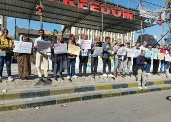 أهالي السويداء يحتجون على وجود قوات الحكومة الانتقالية