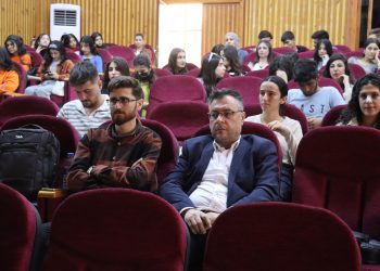 أول ندوة علمية عالمية في جامعة روج آفا بقامشلو بمشاركة أكاديميين من جامعات دولية