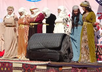 المرأة في الفلكلور الكردي والفراتي… رمز الخصب والعطاء والشجاعة