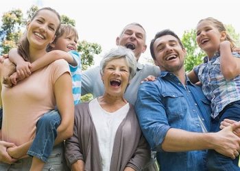 العنف ضد المرأة.. الحكاية تبدأ من البيت
