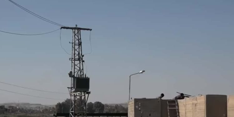 هيئة الطاقة تطلق مشروعاً لإعادة التيار الكهربائي لقرية حطلة