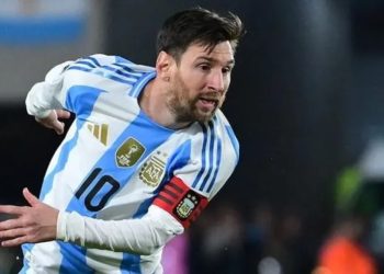 ميسي: لا أريد أن أكون عبئاً على الأرجنتين.. وأشتاق للعودة إلى برشلونة
